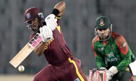 ঘটনাবহুল ম্যাচে সুপার ওভারে এক রানে হারল বাংলাদেশ