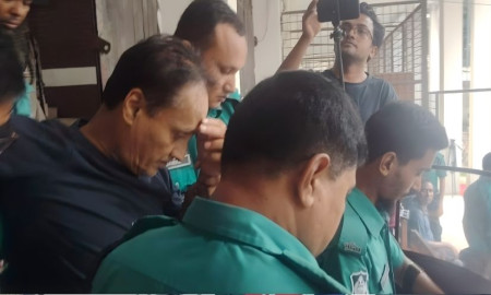 সরকার উৎখাতের ষড়যন্ত্র: তৃতীয় দফায় রিমান্ডে মার্কিন নাগরিক এনায়েত