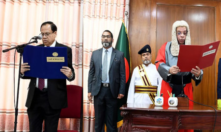 পিএসসির সদস্য হিসেবে শপথ নিলেন এ কে এম আফতাব হোসেন