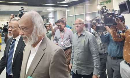 সিইসির সঙ্গে বৈঠকে বিএনপির প্রতিনিধি দল 