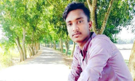 অটোরিকশা রাখা নিয়ে বাগবিতণ্ডা, ছুরিকাঘাতে যুবক নিহত