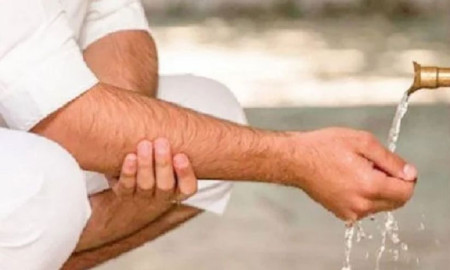 জুমার দিনে ‘অযু-গোসল’ সম্পর্কে কী বলেছেন বিশ্বনবী?