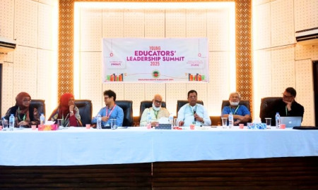 ‘ছাত্ররা প্রযুক্তিভীতি কাটিয়ে উঠতে পারলেও শিক্ষকরা পেরেছেন বলে মনে হয় না’