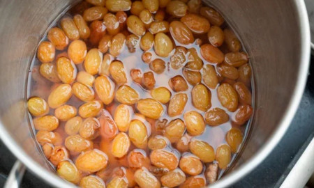 কিশমিশ ভেজানো পানি পানে পাবেন যে ৫ উপকার