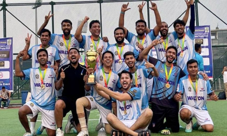 করপোরেট ফুটবল চ্যাম্পিয়ন্স ট্রফির প্লেট চ্যাম্পিয়ন ওয়ালটন