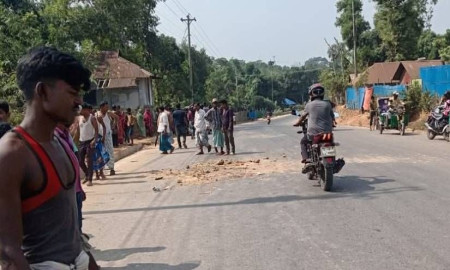 মিরসরাইয়ে পিকআপ-সিএনজি সংঘর্ষে প্রাণ গেল মা-ছেলের