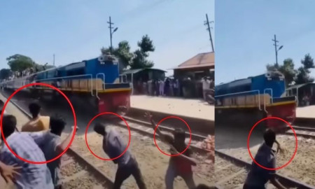 ভৈরবকে জেলা ঘোষণার দাবিতে ট্রেনে হামলা