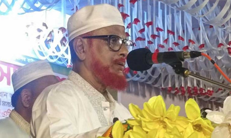 ঢাবিতে গোপনে নামাজ পড়তে হতো: এটিএম আজহার