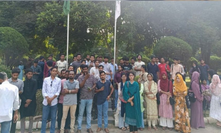 ইবিতে সাজিদকে হেয় প্রতিপন্ন এবং নারী শিক্ষার্থীদের পোশাক নিয়ে কটুক্তির প্রতিবাদ 