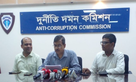 রবি আজিয়াটা’র সাবেক নেটওয়ার্ক বিশেষজ্ঞের বিরুদ্ধে দুদকের মামলা