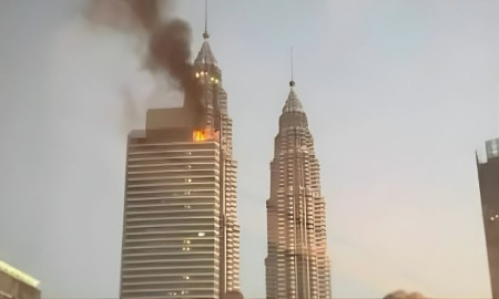 মালয়েশিয়ার পেট্রোনাস টাওয়ারে আগুন