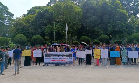 ইবির দুই শিক্ষকের বিরুদ্ধে বহিষ্কারাদেশ প্রত্যাহার চাইলেন শিক্ষার্থীরা