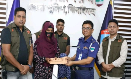 চমক দেখাচ্ছে ঝিনাইদহ সাইবার সেল