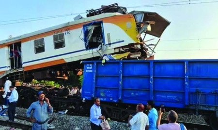 ভারতে যাত্রীবাহী ও মালবাহী ট্রেনের সংঘর্ষ, নিহত ৮