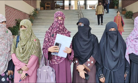 ক্যাম্পাসে কমনরুমের ব্যবস্থাসহ হাবিপ্রবি ছাত্রীসংস্থার ১২ দাবি