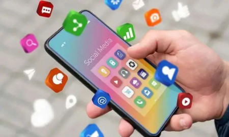 অজান্তে ডাউনলোড? অ্যাপের পরে ফোন যেতে পারে হ্যাকারদের দখলে