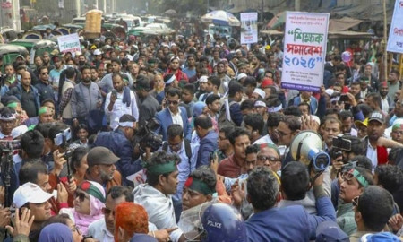 শাহবাগে শিক্ষকদের কলম বিসর্জন কর্মসূচির প্রস্তুতি চলছে