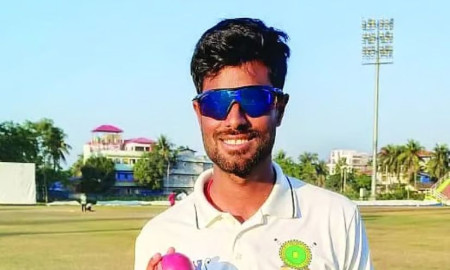 টানা ৮ ছক্কা, মাত্র ১১ বলেই ফিফটি! ক্রিকেটে নজিরবিহীন রেকর্ড