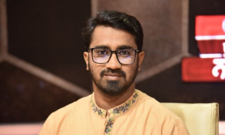 সিনিয়র উপদেষ্টারা আসিফদের বিপ্লবের শক্তি ব্যবহার করতে ব্যর্থ হয়েছেন: রাশেদ খাঁন