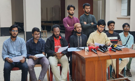 রেজিস্ট্রার ইস্যুতে প্রশাসনকে ২৪ ঘণ্টা সময় দিল রাকসু