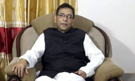 নারীসহ আওয়ামী লীগের জেলা সভাপতি গ্রেপ্তার