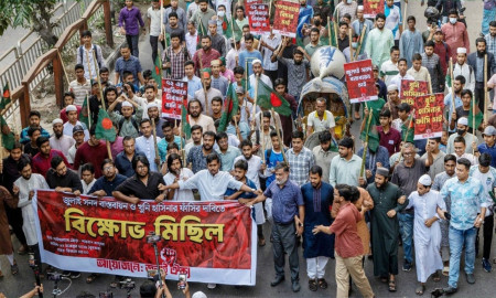 জুলাই সনদ বাস্তবায়নের দাবিতে ঢাকাসহ চার বিভাগে জুলাই ঐক্যের বিক্ষোভ