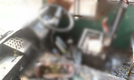 যশোরে পার্কিং করা বাসে দুর্বৃত্তদের আগুন