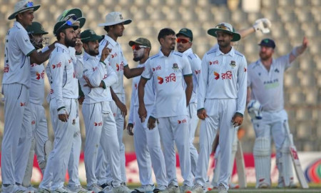 সিলেট টেস্টে ইনিংস জয়ের দ্বারপ্রান্তে বাংলাদেশ