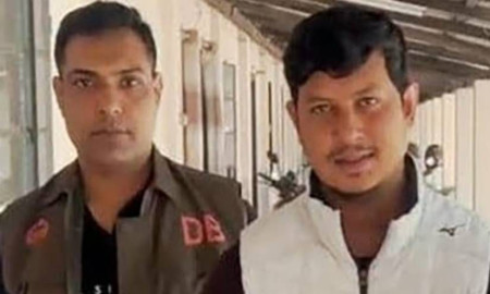 যশোরে নিষিদ্ধ ছাত্রলীগের কেন্দ্রীয় নেতা আটক