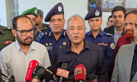 ‘দেশে সরকার পতন কোনো তিনজন মানুষের কারণে হয়নি’