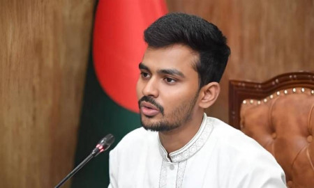 শেখ হাসিনার ফাঁসির রায়কে ‘প্রথম ধাপ’ বলছেন আসিফ মাহমুদ