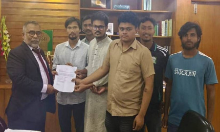 ইবিতে স্টারলিংক ইন্টারনেট বাস্তবায়নের দাবি বৈষম্যবিরোধী নেতাদের