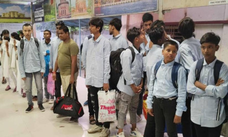 কারাভোগ শেষে দেশে ফিরল ভারতে পাচারের শিকার ৩০ কিশোর-কিশোরী