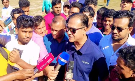 নীলফামারী স্টেডিয়ামে সিনথেটিক টার্ফ বসানোর প্রস্তাব আসিফ আকবরের