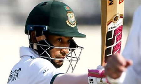 শততম টেস্টে শতক হাঁকিয়ে ইতিহাসের পাতায় মুশফিক