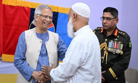 প্রধান উপদেষ্টার সঙ্গে জামায়াত আমিরের সৌজন্য বিনিময়