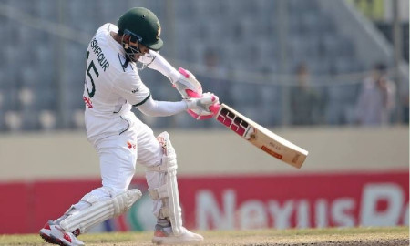 শততম টেস্টে সেঞ্চুরির পর ফিফটি মুশফিকের