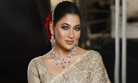 নতুন প্রেমে বাঁধন, জীবনের ‘সবচেয়ে সুন্দর’ সময় কাটাচ্ছেন অভিনেত্রী