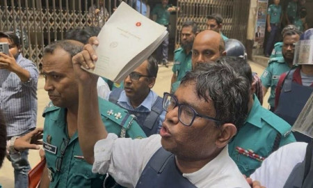 সন্ত্রাসবিরোধী আইনের মামলায় ঢাবি অধ্যাপক কার্জনের জামিন