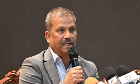 প্রধান উপদেষ্টার সবচেয়ে বড় অফিস হোয়াটসঅ্যাপ: আসিফ নজরুল