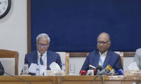 দুদকে অযাচিত চাপ এলে নাম প্রকাশ করা হবে: চেয়ারম্যান