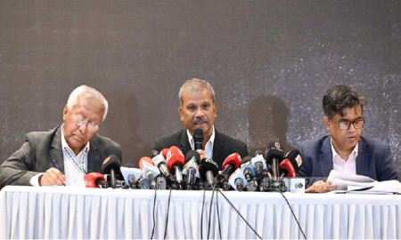 গণভোটের ব্যালট কেমন হবে জানালেন আইন উপদেষ্টা