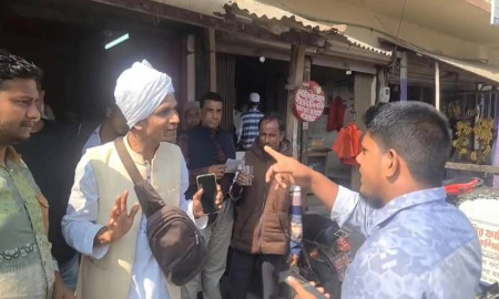 পটুয়াখালীতে বাউলশিল্পীদের মানববন্ধনে বাধা দেওয়ার অভিযোগ