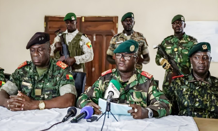 প্রেসিডেন্টকে গ্রেপ্তার করে আফ্রিকার এই দেশটির ক্ষমতা দখল করল সেনাবাহিনী