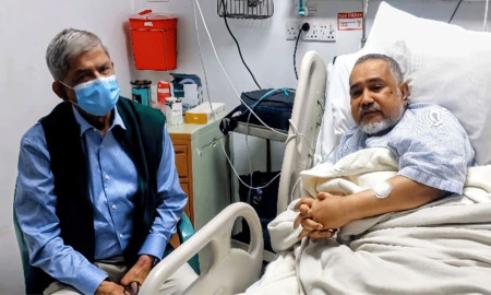 জামায়াতের নায়েবে আমিরকে দেখতে হাসপাতালে মির্জা ফখরুল