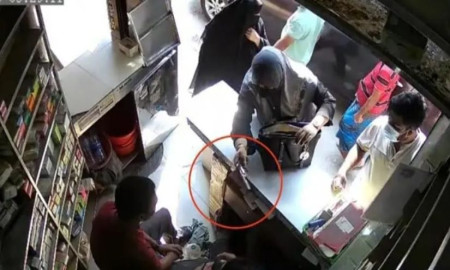 ফার্মেসিতে পিস্তল উঁচিয়ে যুবলীগ নেতার স্ত্রীর হুমকি