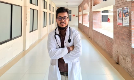 শেষ সময়ে কাজ দুটি—এক. বারবার রিভিশন, দুই. প্রশ্ন সমাধান