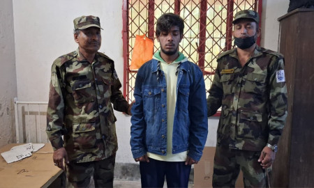 পাঁচ দিনের ব্যবধানে চবিতে ফের ভুয়া শিক্ষার্থী আটক 