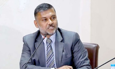 নিজের জনসভায় প্রতিদ্বন্দ্বী প্রার্থীকে বক্তৃতার সুযোগ দেবেন শিশির মনির