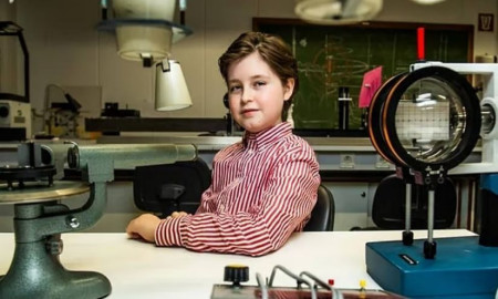 কোয়ান্টাম ফিজিকসে পিএইচডি করল ১৫ বছরের কিশোর, বিশ্বজুড়ে আলোচিত কে এই শিক্ষার্থী?